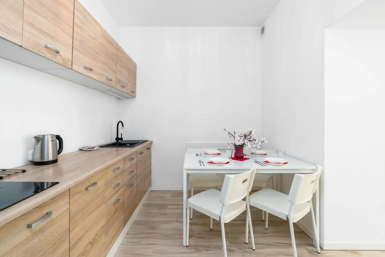 Central Apartments Poznań Wozna by Renters